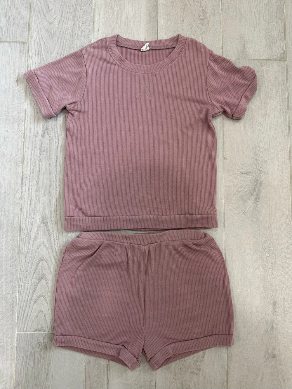 KATE QUINN Short Sleeve Topstitch Tee + Retro Shortie Short Set (Mauve Taupe)